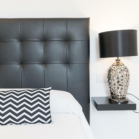 Stunning Spacious City Apartment With Free Parking Málaga Dış mekan fotoğraf