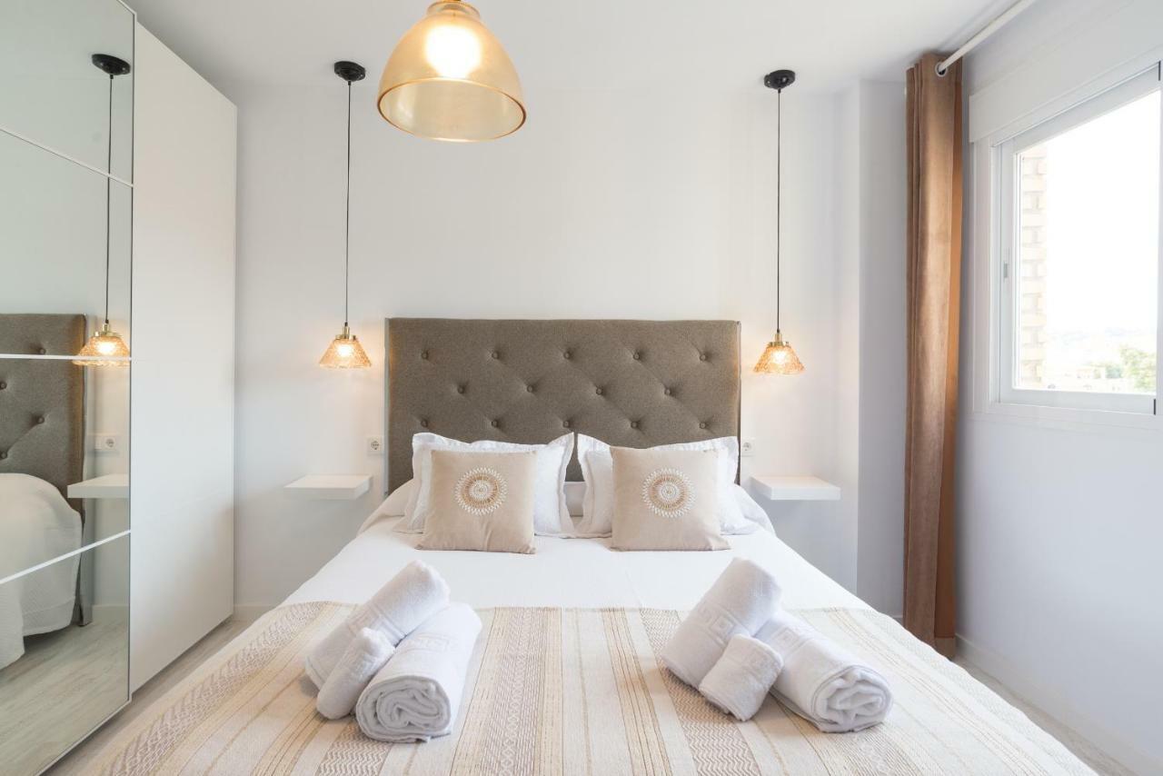 Stunning Spacious City Apartment With Free Parking Málaga Dış mekan fotoğraf