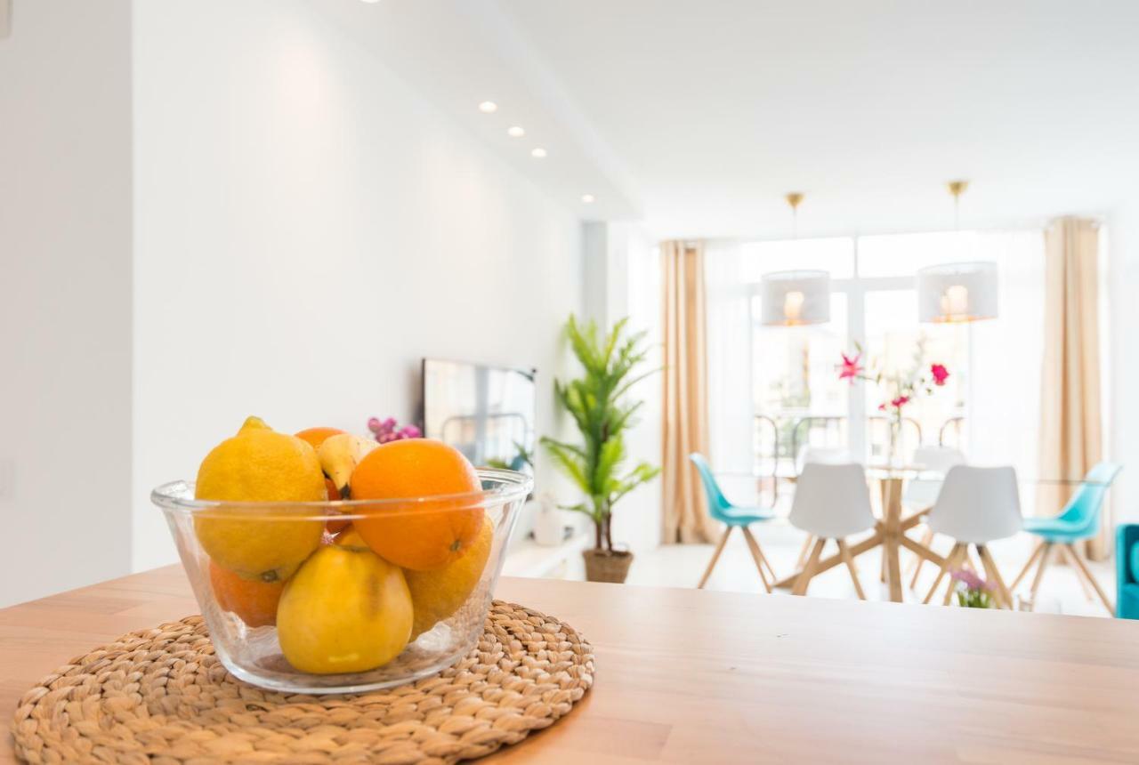 Stunning Spacious City Apartment With Free Parking Málaga Dış mekan fotoğraf