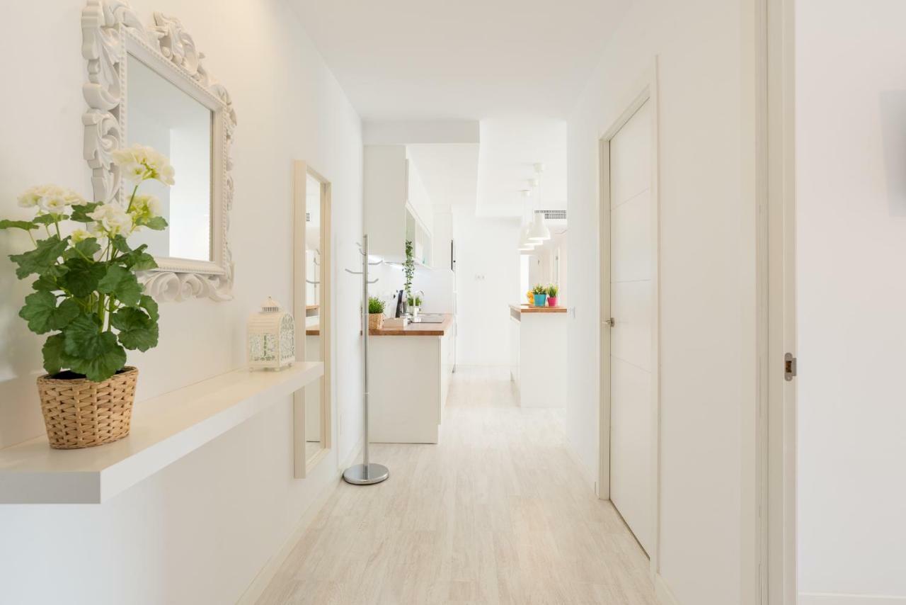 Stunning Spacious City Apartment With Free Parking Málaga Dış mekan fotoğraf