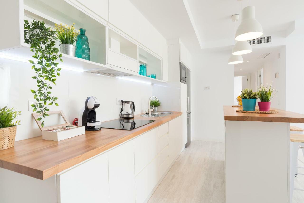 Stunning Spacious City Apartment With Free Parking Málaga Dış mekan fotoğraf